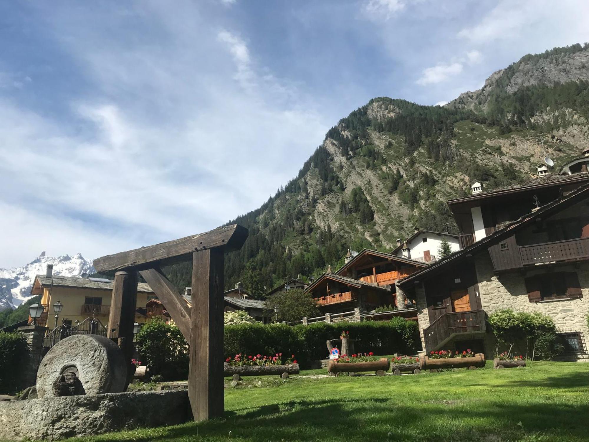 Hameau De Jadis Lägenhet Pré-Saint-Didier Exteriör bild